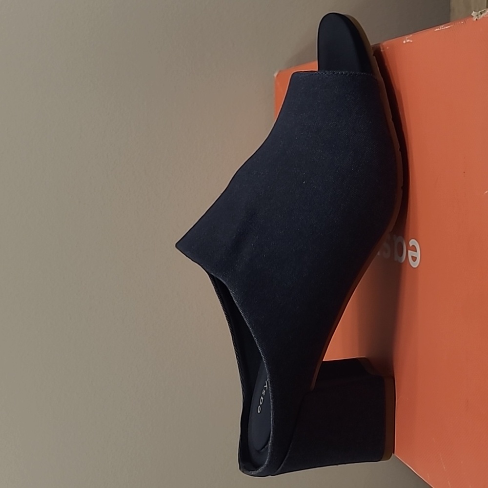 Easy Spirit Open Toe Mules - Picture 5 of 8